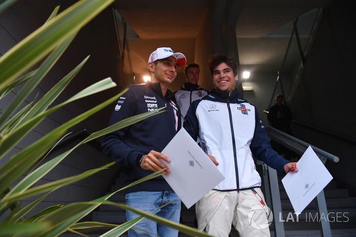 Esteban Ocon, Racing Point Force India F1 Team y Lance Stroll, Williams Racing