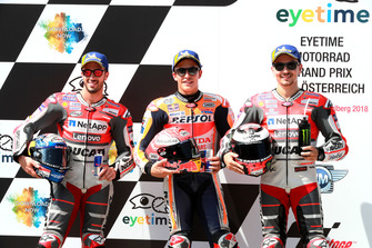 Le poleman Marc Marquez, Repsol Honda Team, le deuxième, Andrea Dovizioso, Ducati Team, le troisième, Jorge Lorenzo, Ducati Team