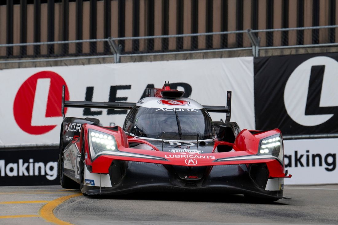 #93 Acura Meyer Shank Racing w/Curb Agajanian Acura ARX-06: Renger Van Der Zande, Nick Yelloly
