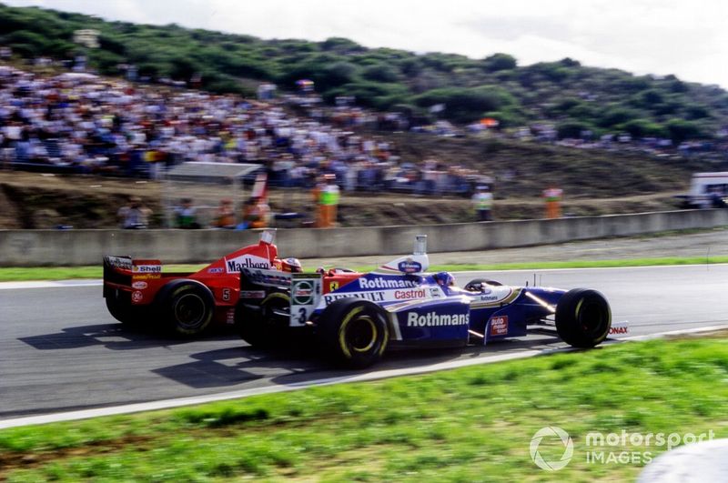 1997: con un golpe de, Michael Schumacher quiso ganar el mundial a su favor en la cita final de Jerez, pero su maniobra contra Jacques Villeneuve fracasó. El alemán terminó descalificado del campeonato.