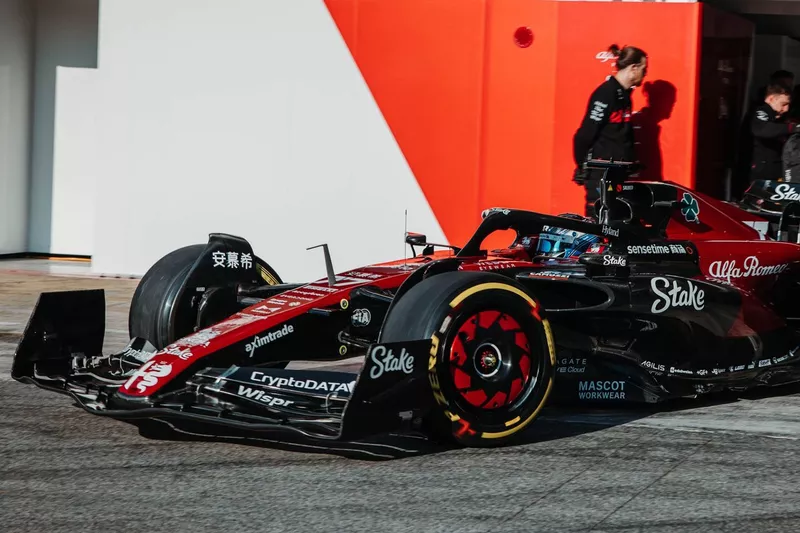 Shakedown de l'Alfa Romeo C43 à Barcelone