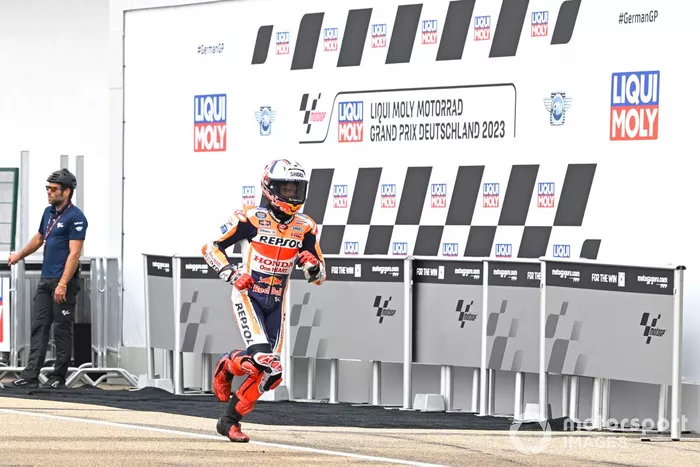Les 3 chutes de Marc Márquez aux qualifications du GP d'Allemagne