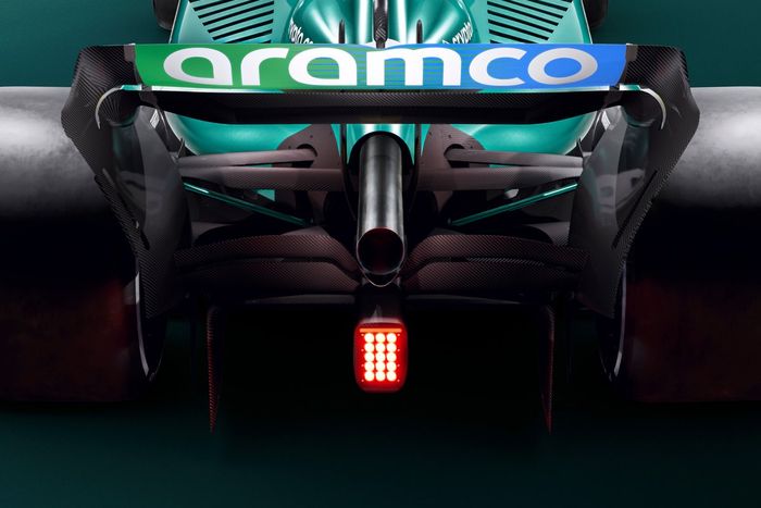 Aston Martin AMR22 detalles