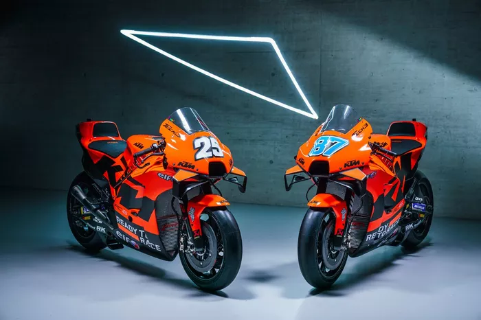 Les KTM de l'équipe Tech3 pour la saison 2022