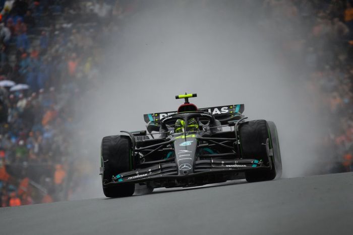 Lewis Hamilton, Mercedes W14