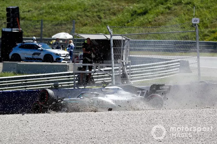 Choque de Valtteri Bottas, Mercedes AMG W10 