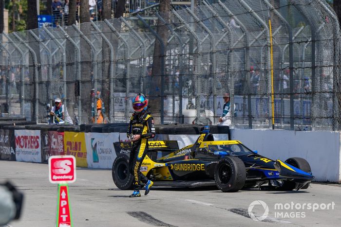 Choque de Colton Herta, Andretti Autosport w/ Curb-Agajanian Honda