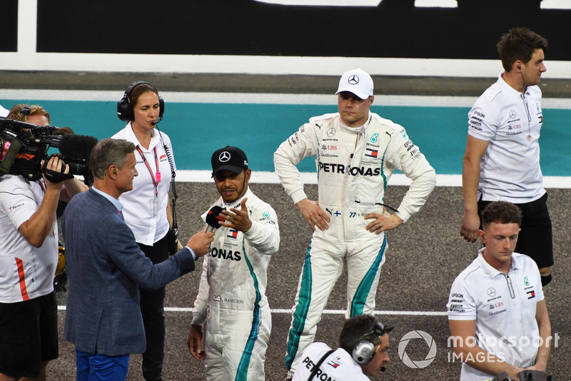 Володар поулу Lewis Hamilton, Mercedes AMG F1 говорить з Девідом Култхардом Channel 4 F1