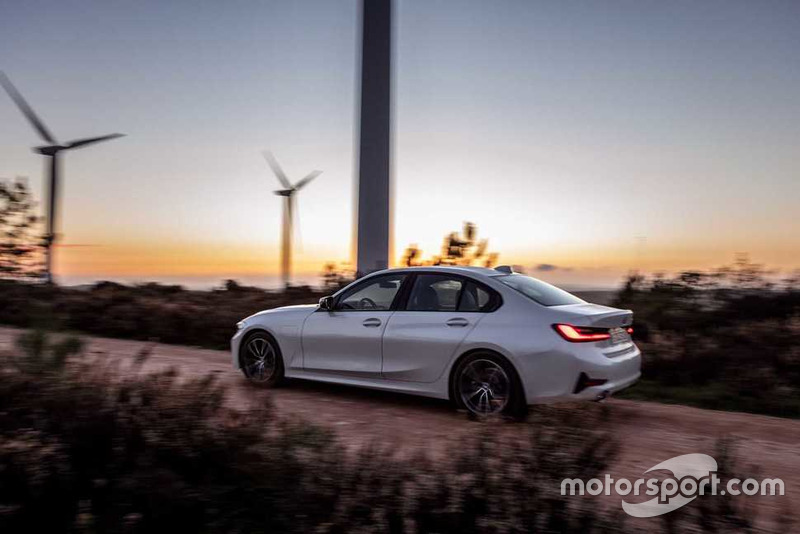 BMW 330e Limousine (2019)
