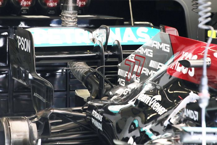 Detalle del alerón trasero del Mercedes W12