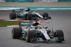 Lewis Hamilton, Mercedes AMG F1 W08, Valtteri Bottas, Mercedes AMG F1 W08