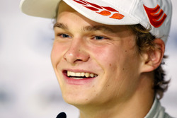 Conferenza stampa, Ralf Aron, Hitech Grand Prix, Dallara F317 - Mercedes-Benz