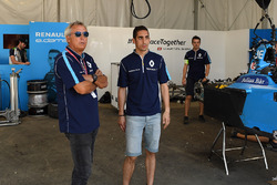Jean Paul Driot and Sébastien Buemi, Renault e.Dams, in the garage
