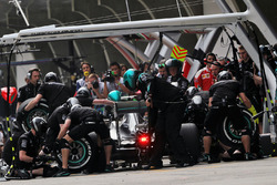 Нико Росберг, Mercedes AMG F1 Team W07 тренирует пит-стоп