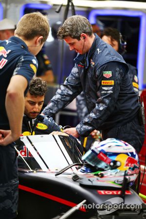 Daniel Ricciardo, Red Bull Racing RB12 con el Aeroscreen