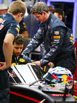 Daniel Ricciardo, Red Bull Racing RB12 met Aeroscreen