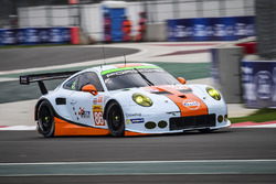 #86 Gulf Racing, Porsche 911 RSR: Michael Wainwright, Adam Carroll, Ben Barker