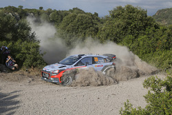 Тьєррі Ньовілль, Ніколя Жільсуль, Hyundai i20 WRC, Hyundai Motorsport