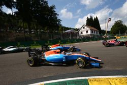 Pascal Wehrlein, Manor Racing MRT05; Esteban Ocon, Manor Racing MRT05