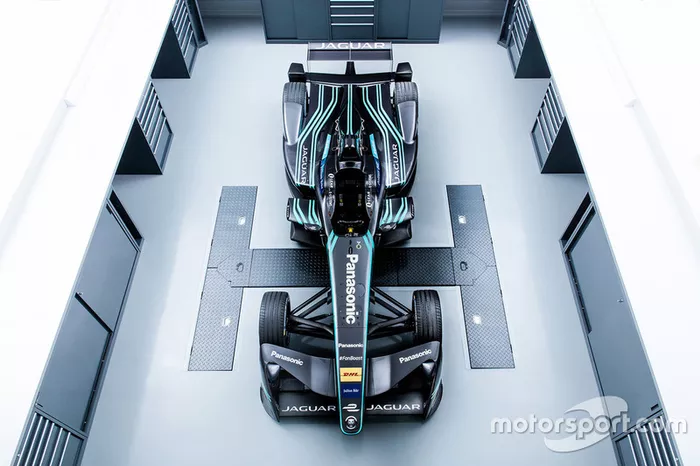 Jaguar I-type 2017