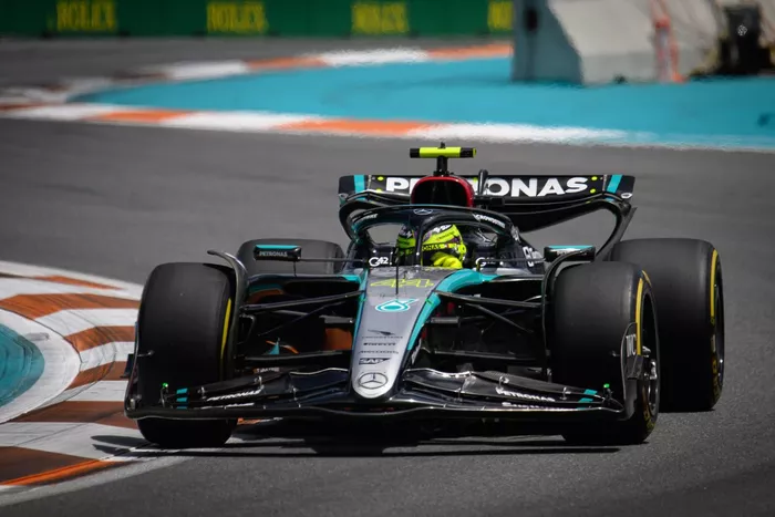 Lewis Hamilton, Mercedes W15