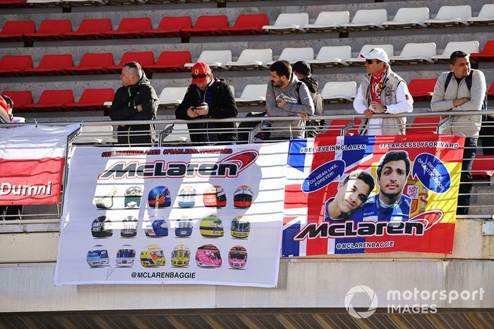 Fans display banners in support of Carlos Sainz Jr., McLaren, and Lando Norris, McLaren 