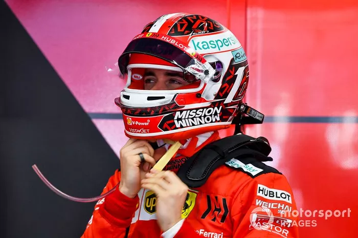 Charles Leclerc, Ferrari in garage