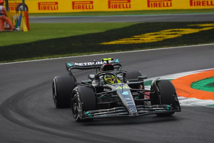 Lewis Hamilton, Mercedes W14