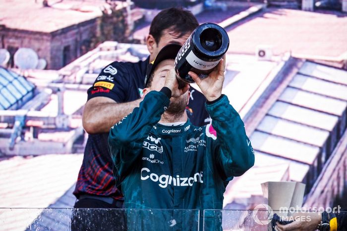 Podio: segundo lugar Sebastian Vettel, Aston Martin