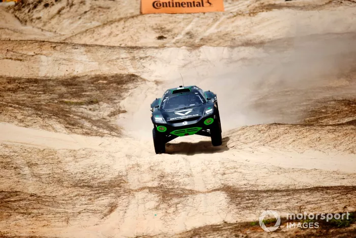 Jamie Chadwick, Stephane Sarrazin, Veloce Racing