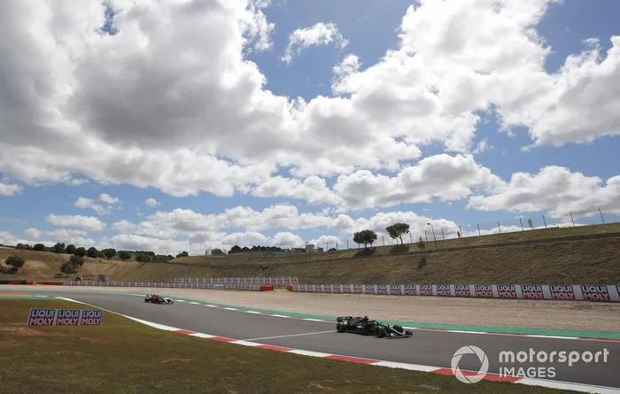 Lewis Hamilton, Mercedes W12, Sergio Perez, Red Bull Racing RB16B