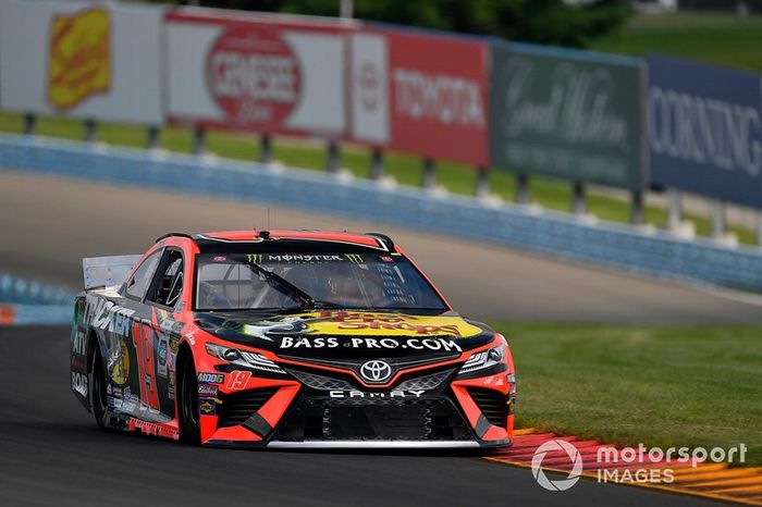  Martin Truex Jr., Joe Gibbs Racing, Toyota Camry Bass Pro Shops	