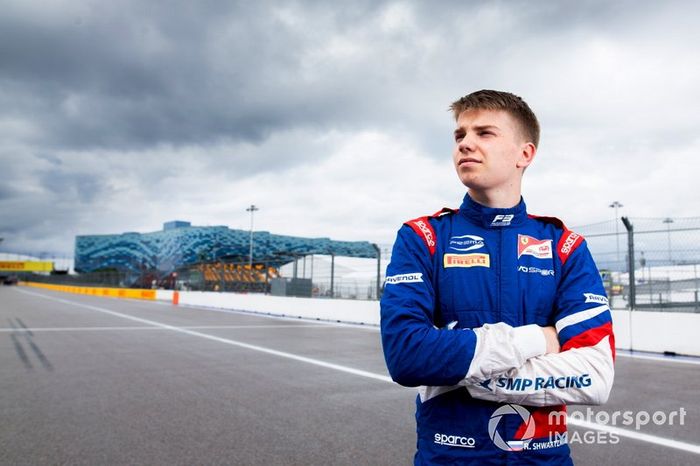 Robert Shwartzman: 61 puntos