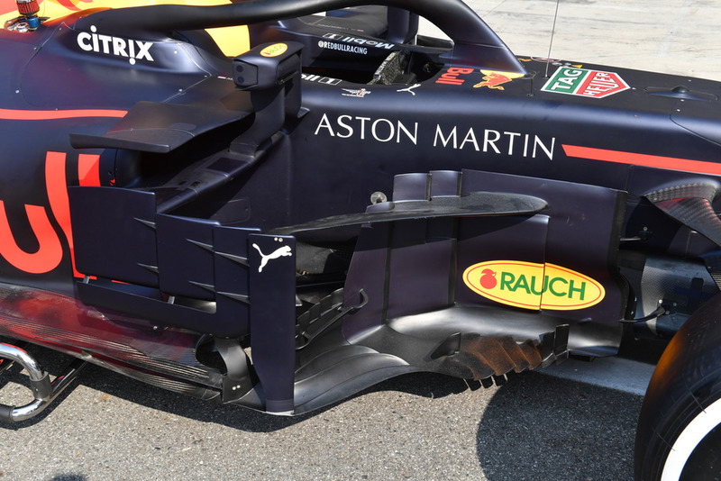 Red Bull Racing RB14 sidepod