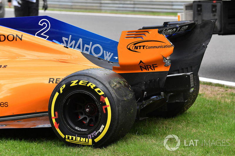 The crashed car of Stoffel Vandoorne, McLaren MCL33 in FP3 with damaged rear wing and flat spot Pirelli tyre