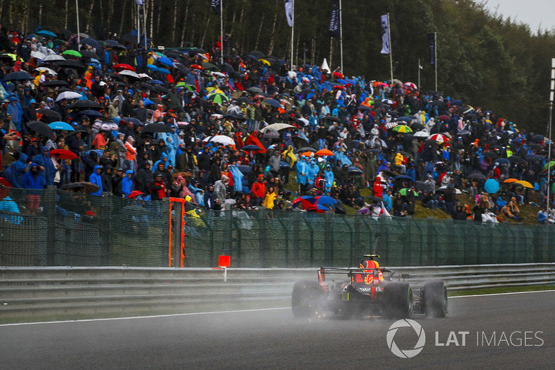 7: Max Verstappen, Red Bull Racing RB14, 2'02.769