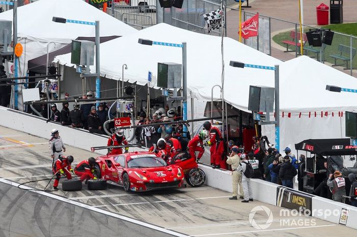 #62 Risi Competizione Ferrari 488 GTE, GTLM: Davide Rigon, Miguel Molina, Alessandro Pier Guidi, James Calado, Pit Stop