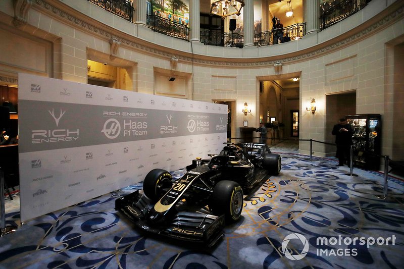 Haas F1 Team VF-18 con la nuova livrea 2019
