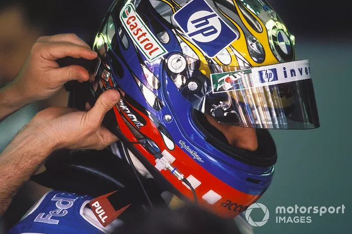 2003: A introdução do Hans