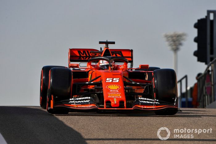 Carlos Sainz Jr., Ferrari SF90 adaptado (muleto) con los Pirelli de 18 pulgadas 