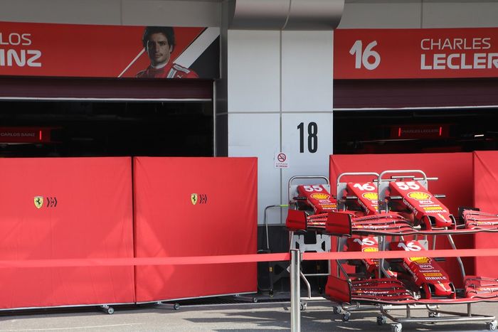 Vista general del garaje de Ferrari