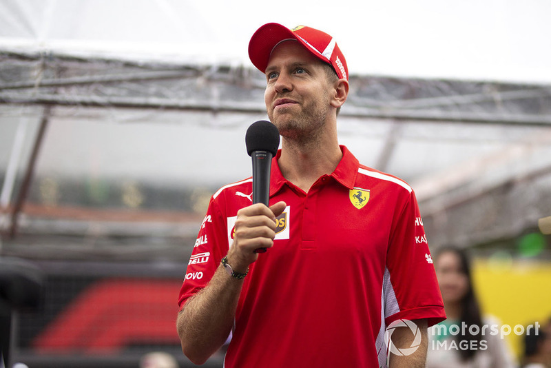Sebastian Vettel, Ferrari, parla con i media
