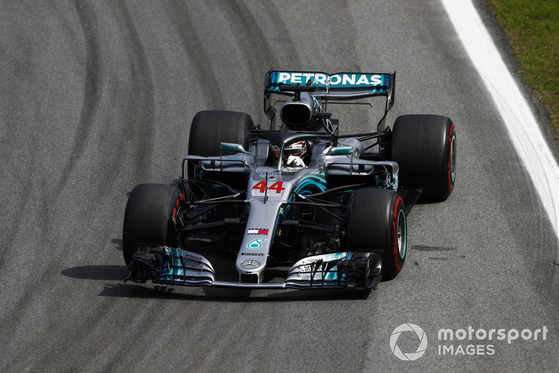 Hamilton en Mercedes vieren het constructeurskampioenschap