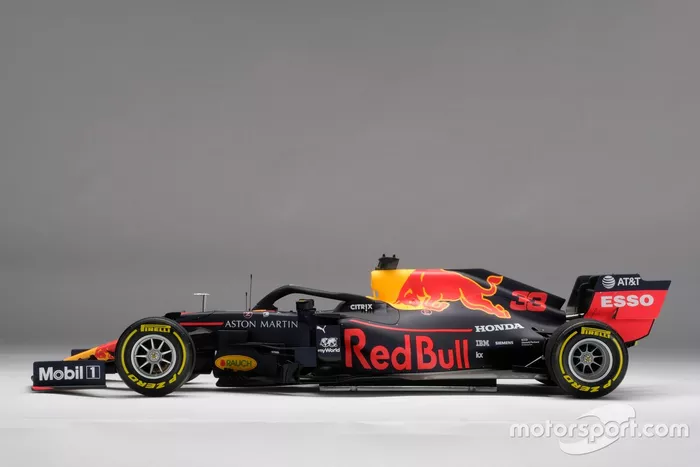 Aston Martin Red Bull Racing RB15 van Amalgam, schaal 1:8