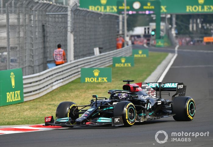 Lewis Hamilton, Mercedes W12