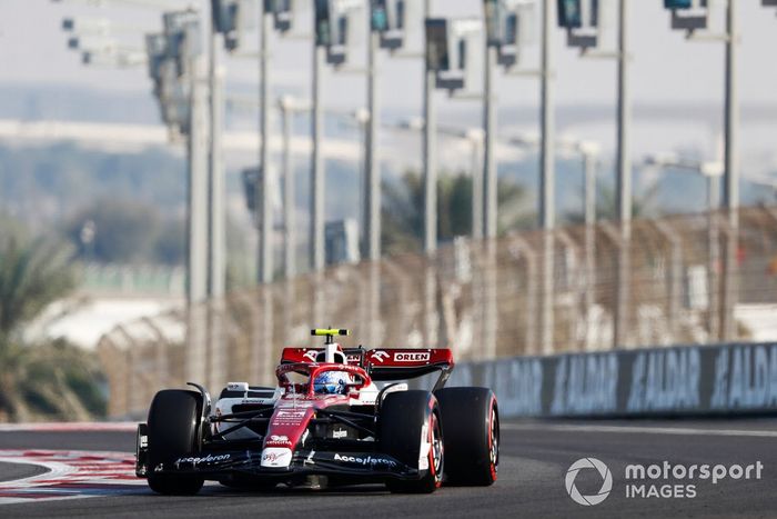 Zhou Guanyu, Alfa Romeo C42