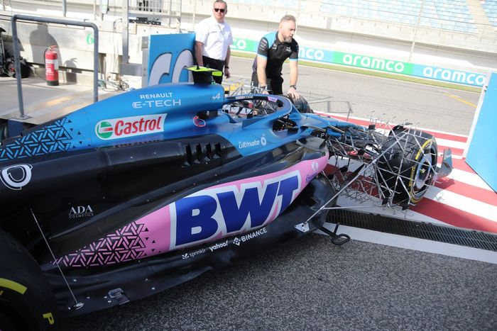 Alpine A523 con una parrilla de sensores