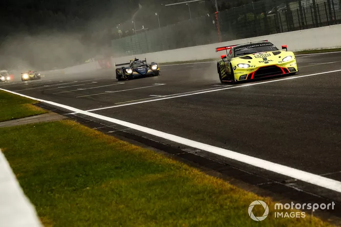 #98 Aston Martin Racing Aston Martin Vantage: Paul Dalla Lana, Augusto Farfus, Ross Gunn 