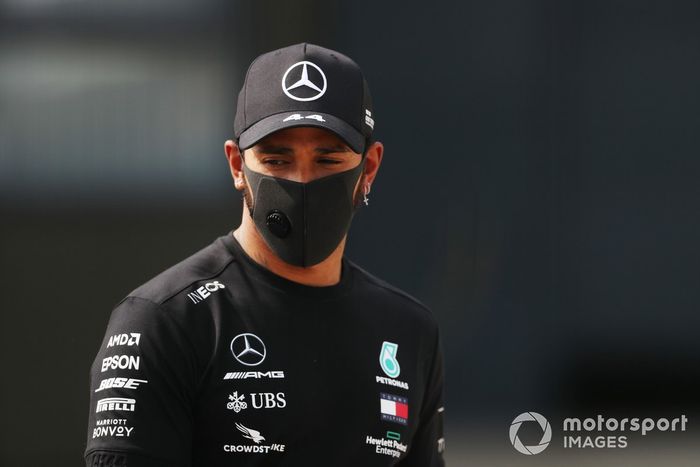 Segundo Lewis Hamilton, Mercedes AMG F1, en Parc Ferme