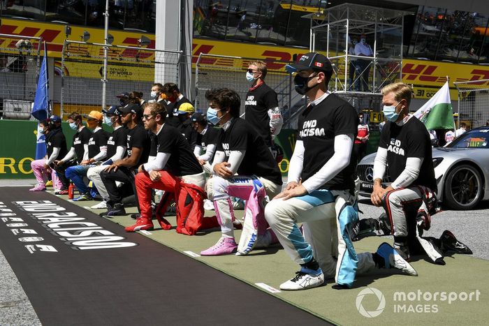 Los pilotos de F1 se arrodillan en Austria